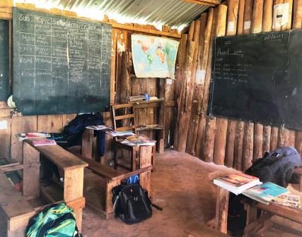 Aulas en Deannas School, Kenia